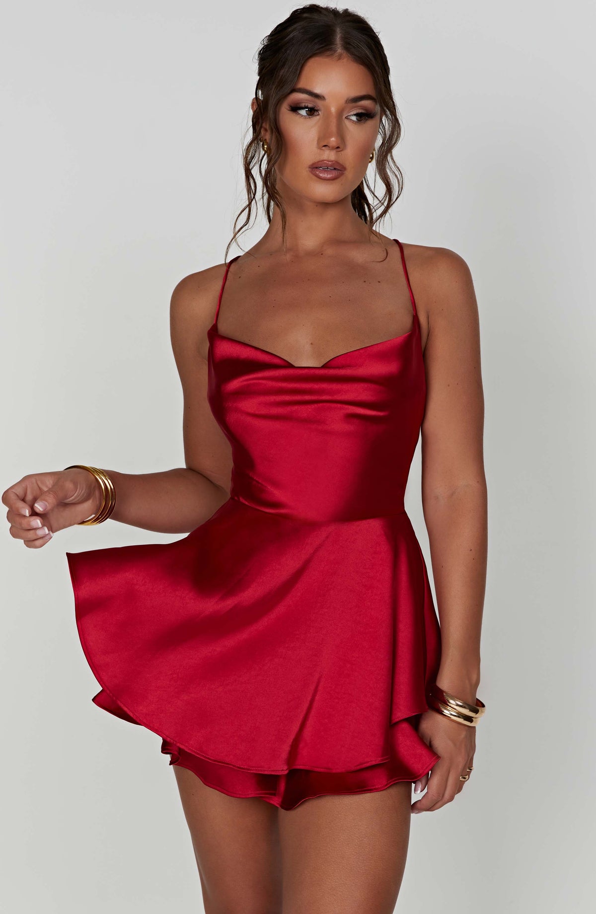 Robe Mini Élégante en Satin – Glamour, Style & Élégance Féminine