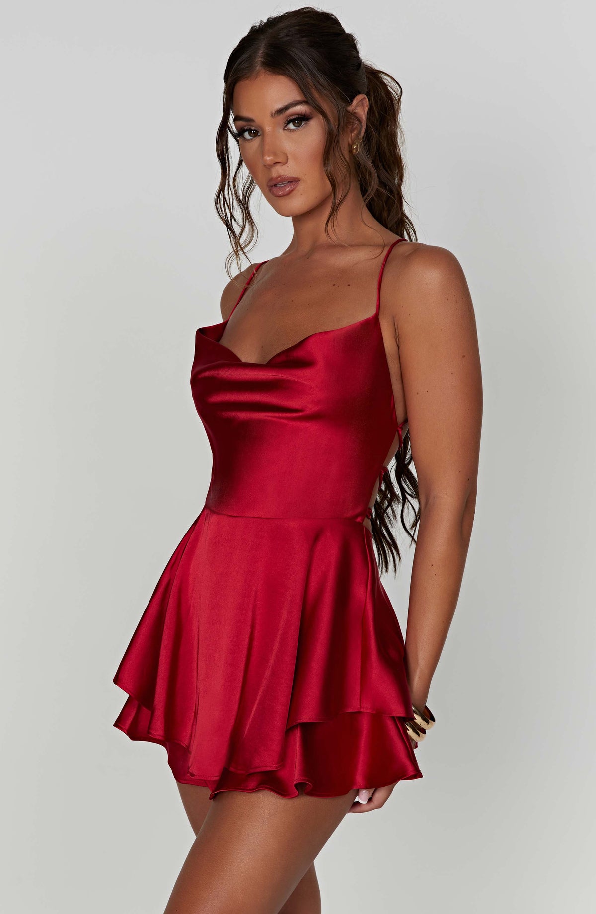 Robe Mini Élégante en Satin – Glamour, Style & Élégance Féminine