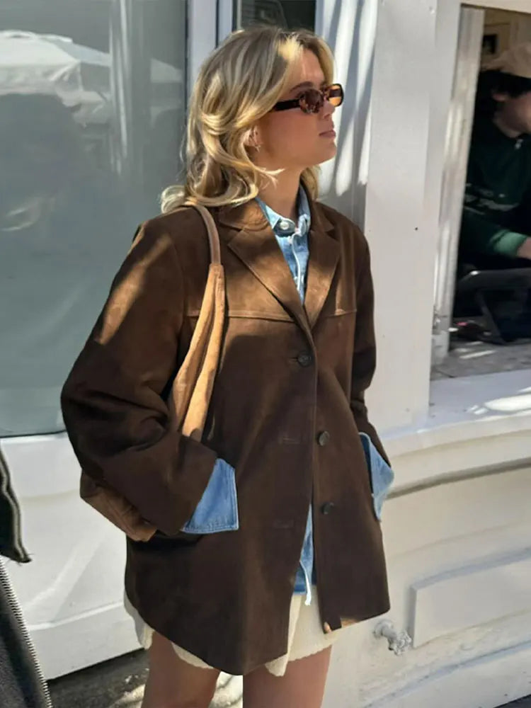 Véronique | Veste Femme Marron Classique à Boutons & Col Tailleur