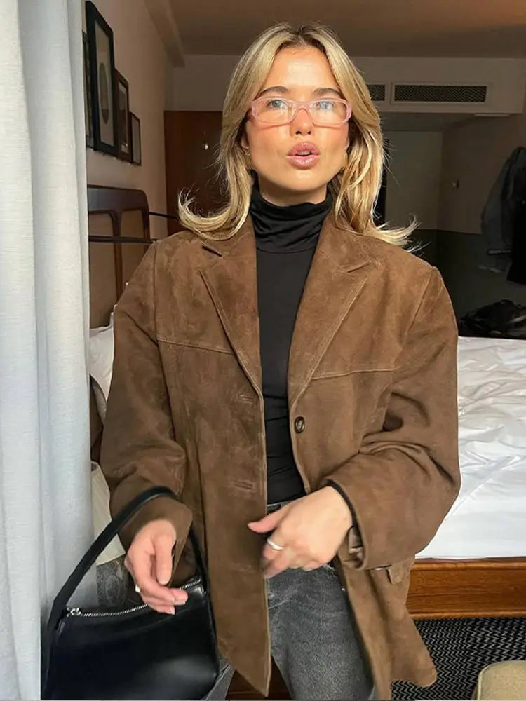Véronique | Veste Femme Marron Classique à Boutons & Col Tailleur
