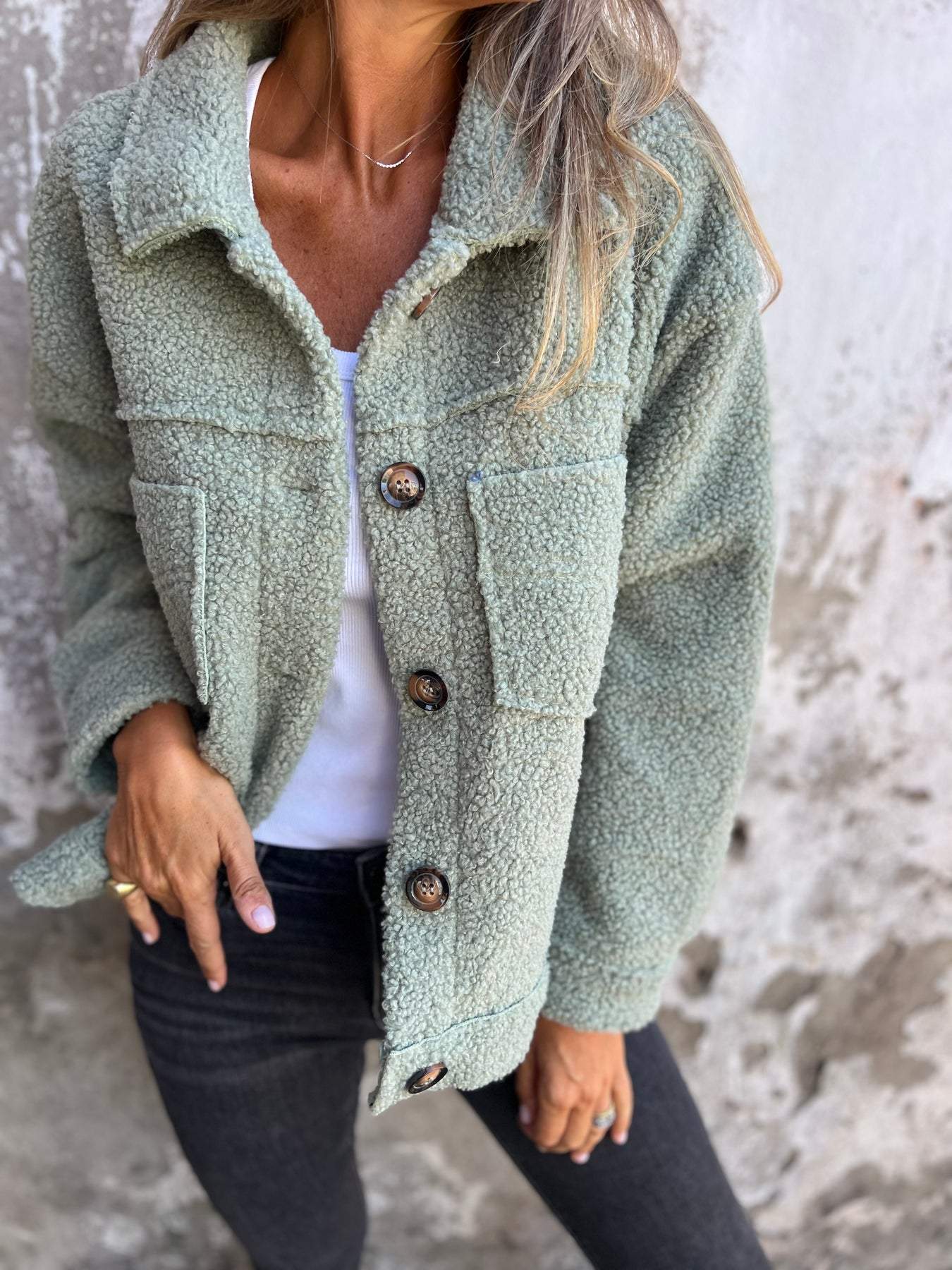 Victoire | Veste Teddy Femme à Col Revers et Poches Poitrine