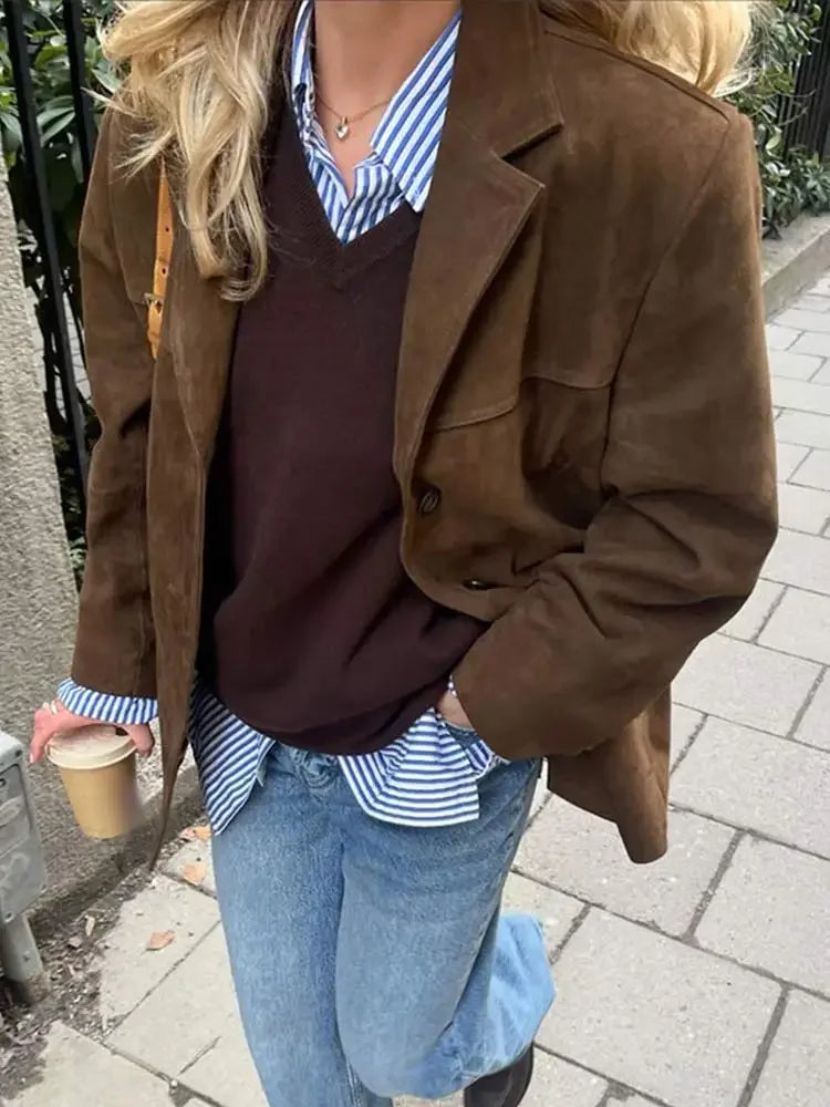 Véronique | Veste Femme Marron Classique à Boutons & Col Tailleur