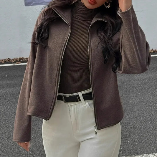 Emmanuelle | Veste Femme Marron Relaxed Fit Courte à Col Montant et Fermeture Zip