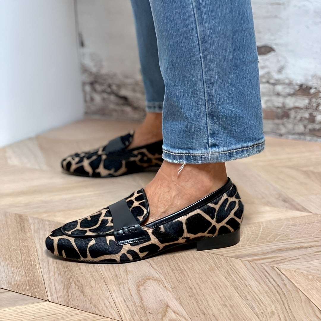 Loafers Femme Élégants à Motif Animal et Finitions Raffinées