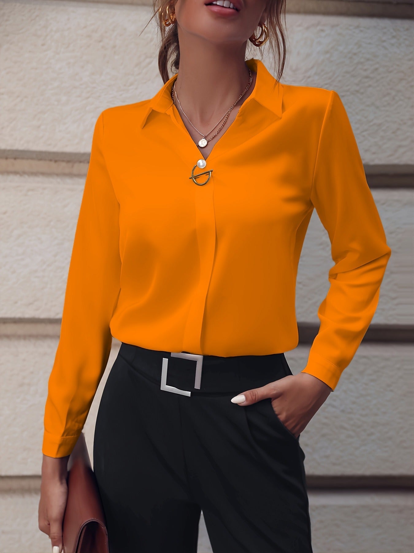 Blouse Femme Unie Élégante – Style Intemporel pour le Quotidien