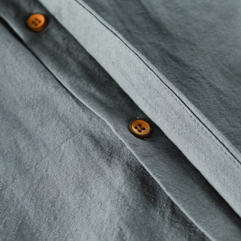 Chemise à manches longues avec col montant – Élégante, moderne & polyvalente