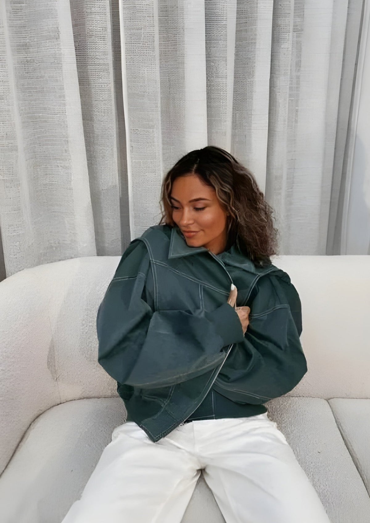 Veste Courte de Mi-Saison pour Femme – Design Moderne pour le Quotidien