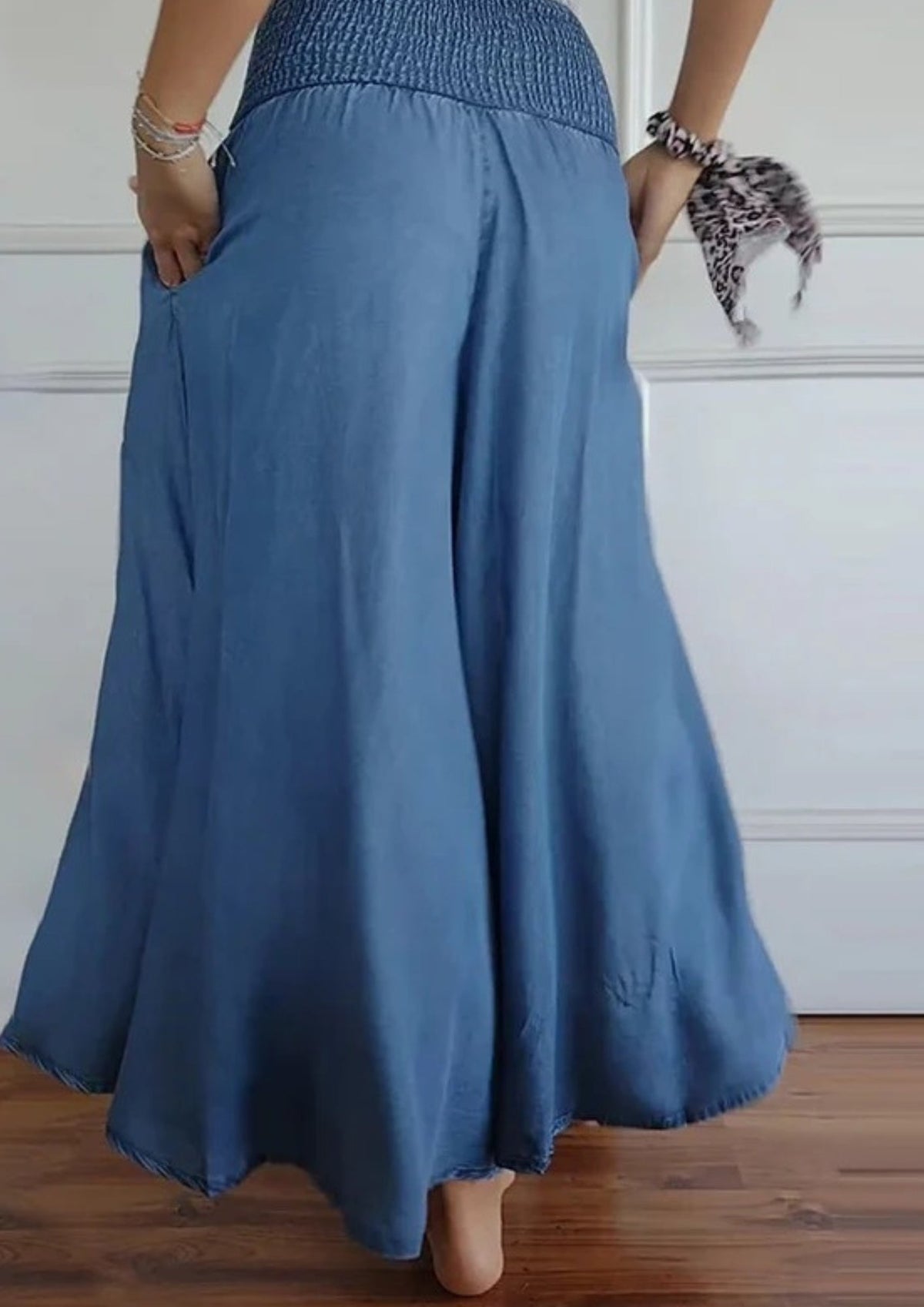 Pantalon Femme avec Taille Élastique – Style Moderne et Confort Quotidien