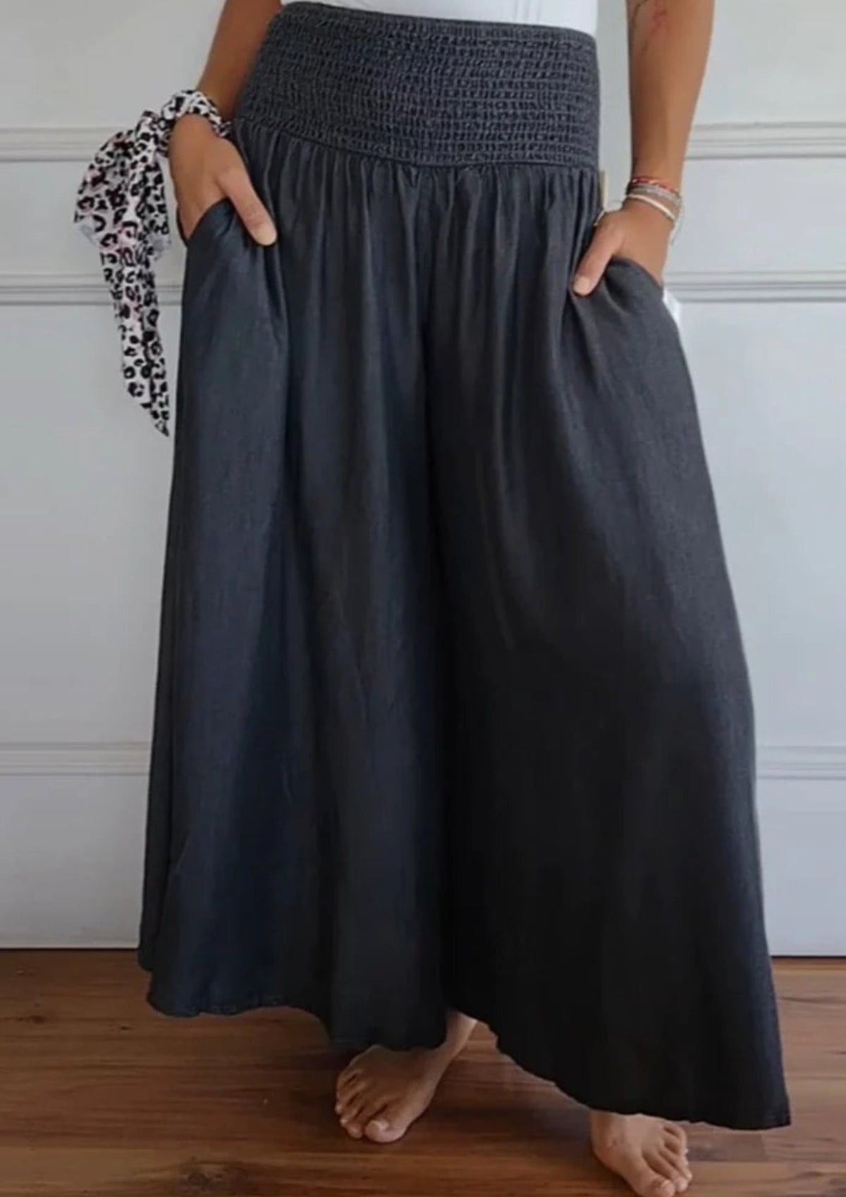 Pantalon Femme avec Taille Élastique – Style Moderne et Confort Quotidien