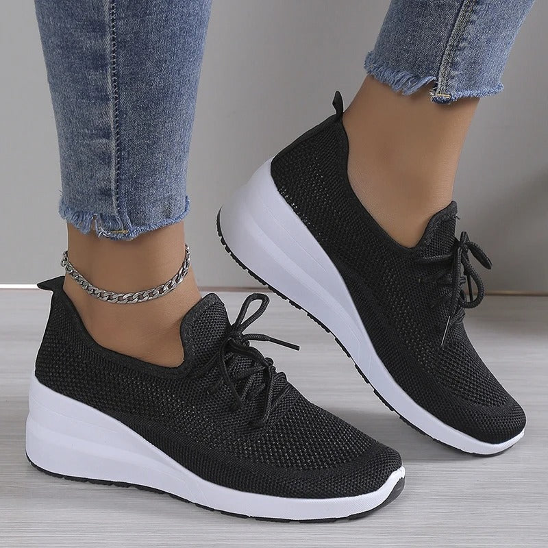 Emeline | Sneakers Orthopédiques Femme en Mesh Respirant à Lacets et Semelle Compensée