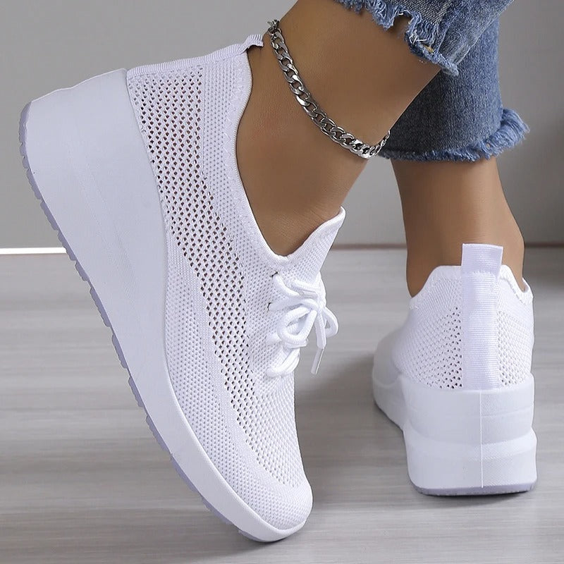 Emeline | Sneakers Orthopédiques Femme en Mesh Respirant à Lacets et Semelle Compensée