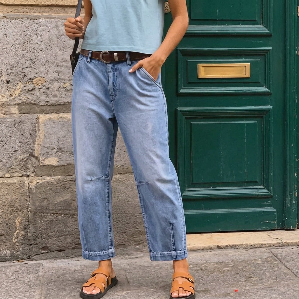 Jean femme | Jean taille haute à jambe ample légèrement arrondie avec fente à l’ourlet