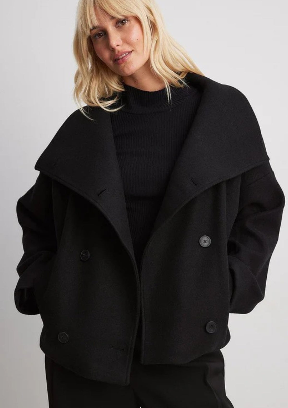 Veste de Mi-Saison pour Femme – Silhouette Moderne et Design Épuré