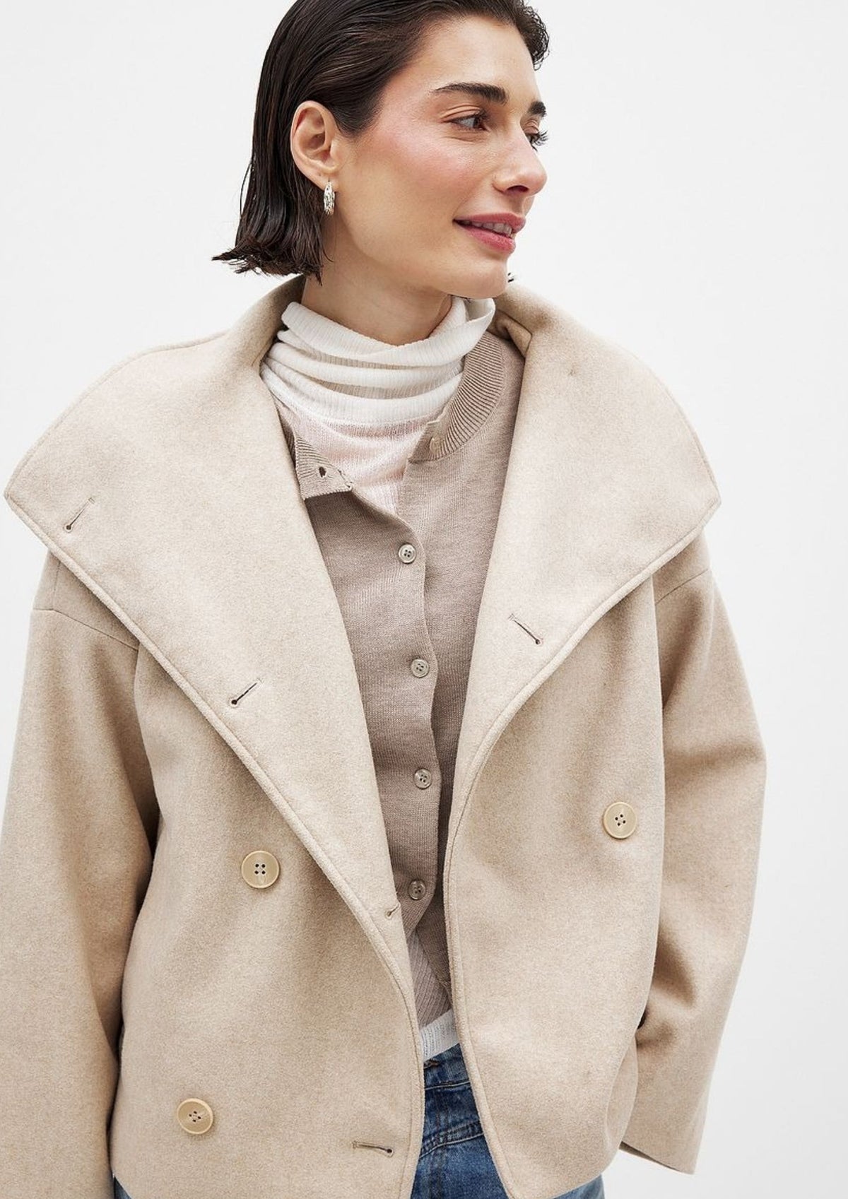 Veste de Mi-Saison pour Femme – Silhouette Moderne et Design Épuré
